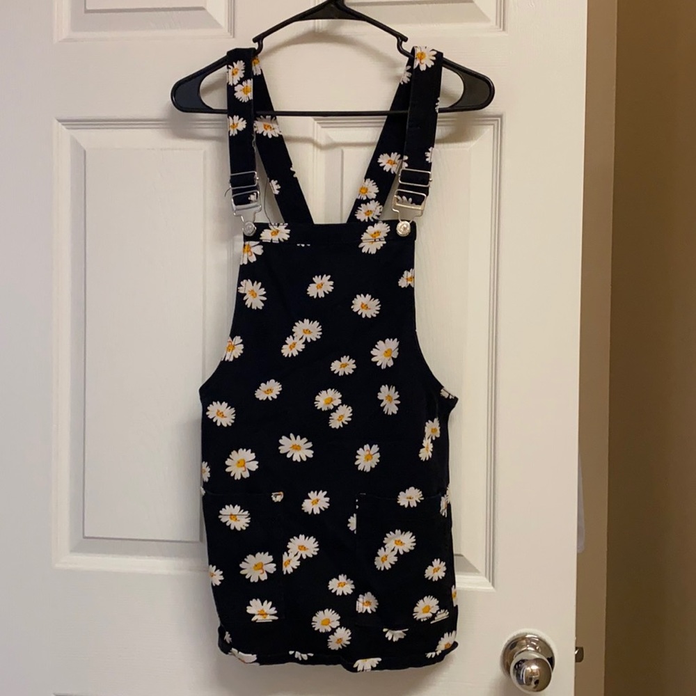 Forever 21 daisy overall dress, size small